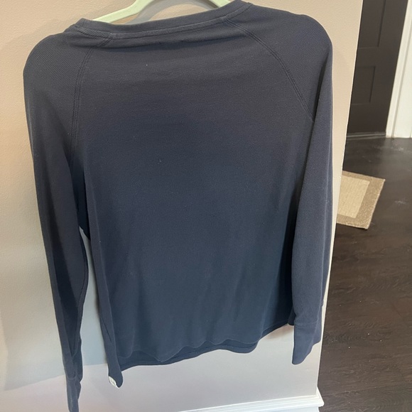 L.l. Bean longsleeve top - Picture 2 of 3